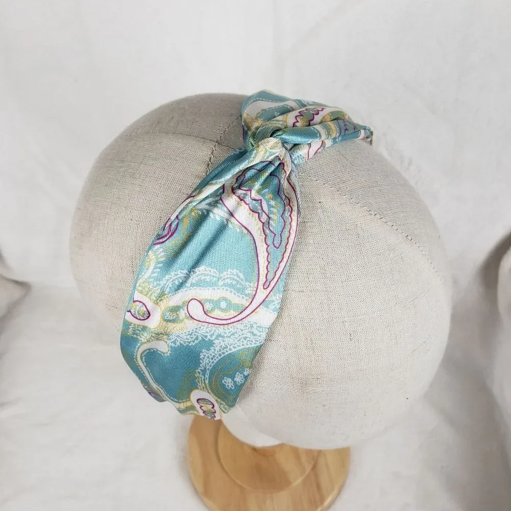 N/A seafoam blue